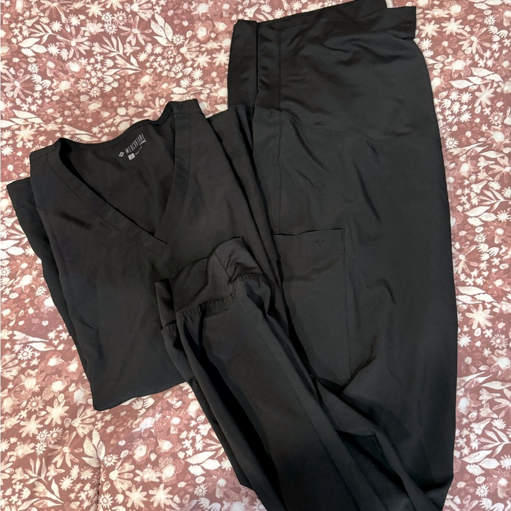Maternity med couture scrubs black